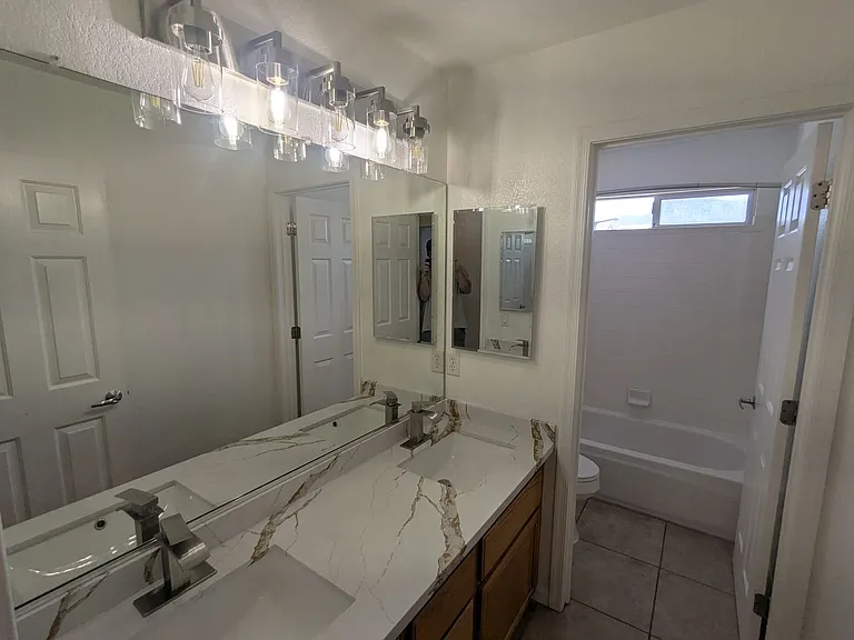 1016 Royal Plum Ln — Photo 41