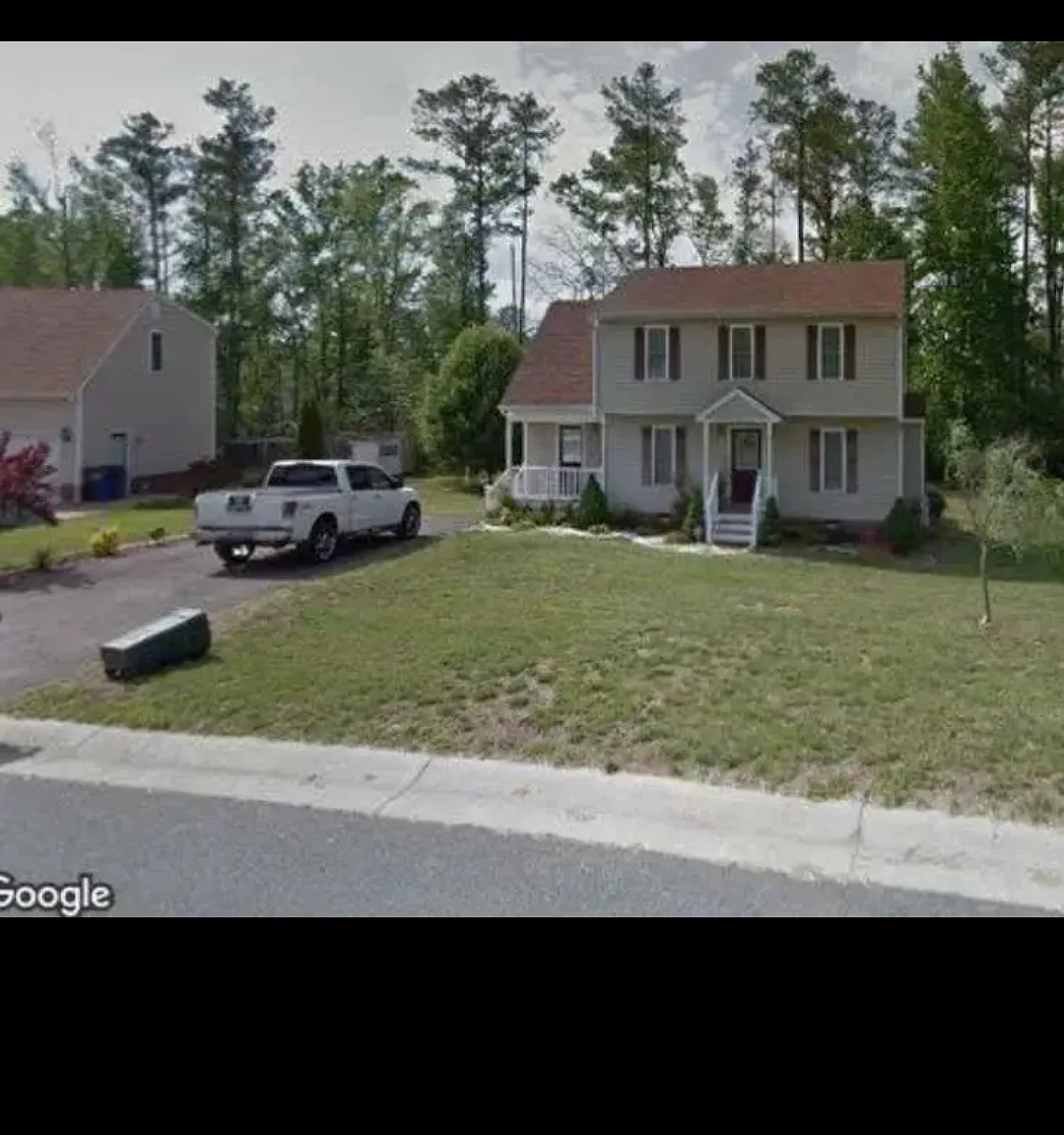 4 bed, 2.5 bath, 1802 sqft, $750 — Photo 1