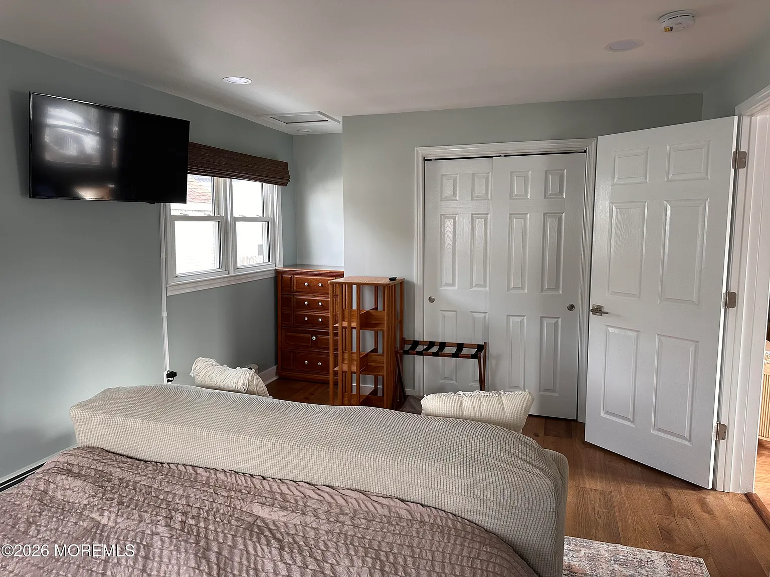 2 bed, 800 sqft, $3,550 — Photo 3