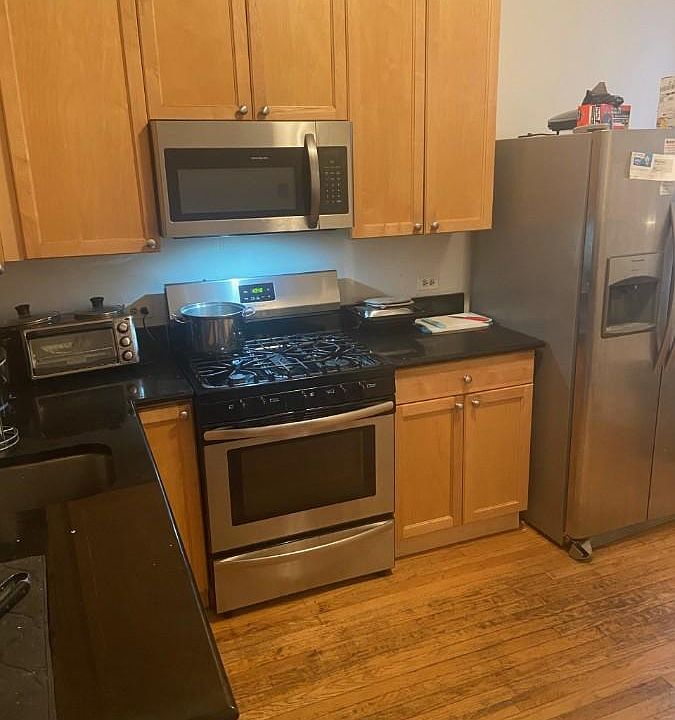 1st image of 3019 N Kenmore Ave #1F