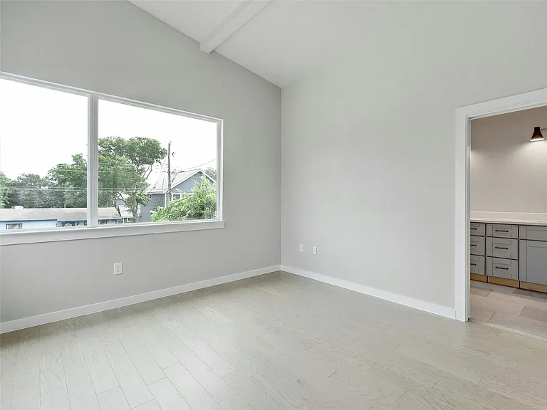 313 Blackson Ave #A — Photo 9