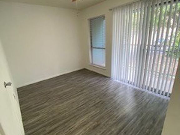 2nd image of 130 Cumberland Rd #101