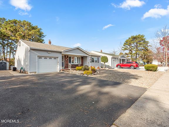 2nd image of 103 Sheepshead Drive