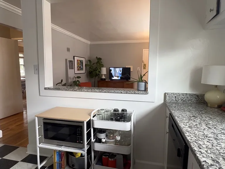 282 9th St NE #10 — Photo 12