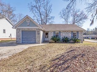 100 Mossy Oaks Ave, Goose Creek, SC 29445