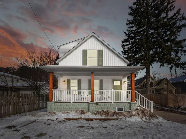 112 Blaine St, Michigan City, IN 46360