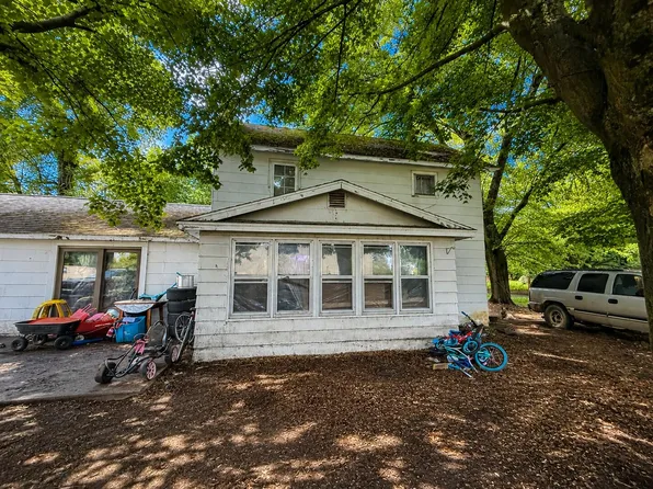 614 River St, Luther, MI 49656