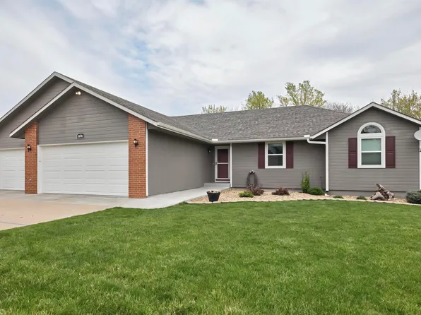 4006 NW Cherry Creek Dr, Topeka, KS 66618