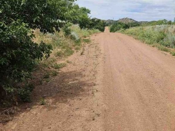 21185 E 1470th Rd, Lone Wolf, OK 73655
