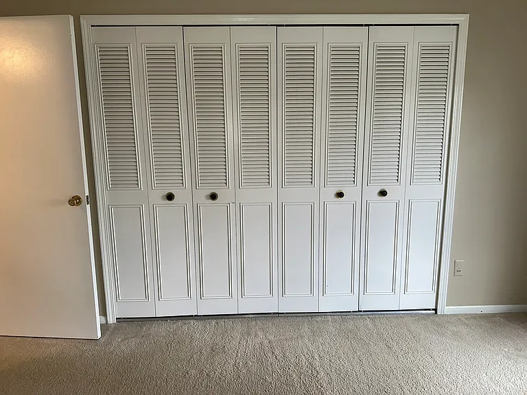 Bedroom - Closet Doors closed