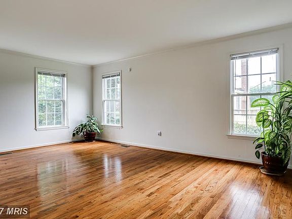 4th image of 3408 Dulaney Pl