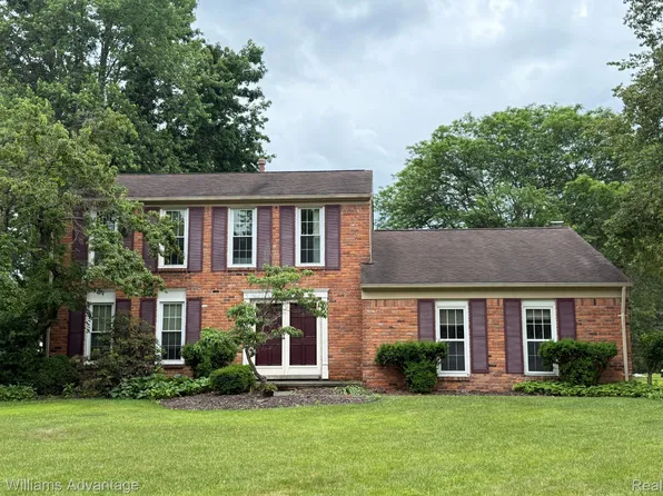 40795 Katie Dr, Novi, MI 48375
