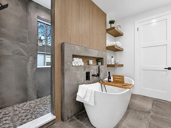3rd image of 1416 East 31st