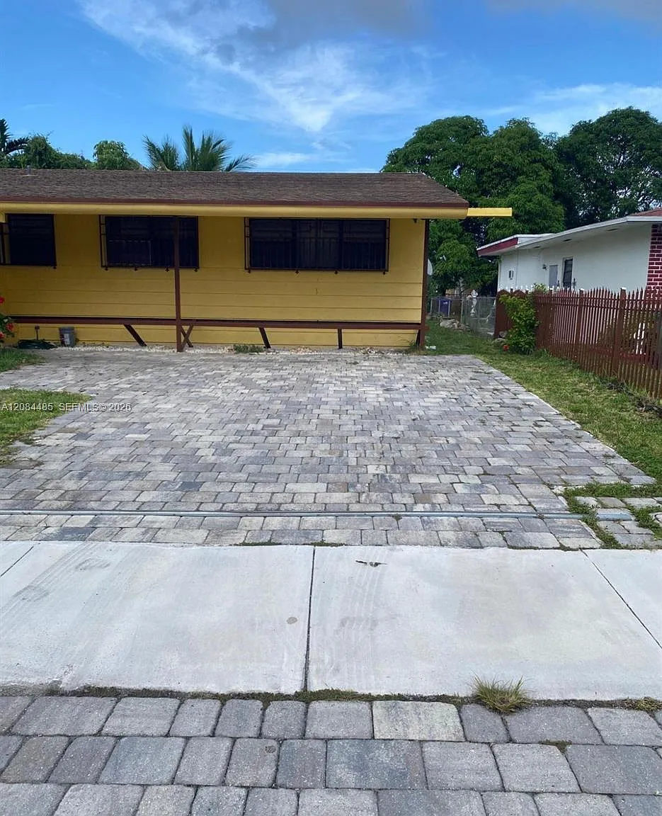 2nd Addn To Carll Estates — Photo 1