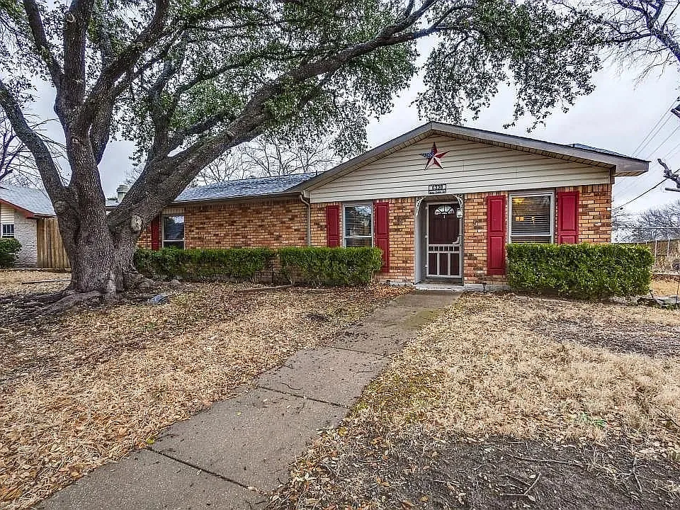 6338 Alta Oaks Dr