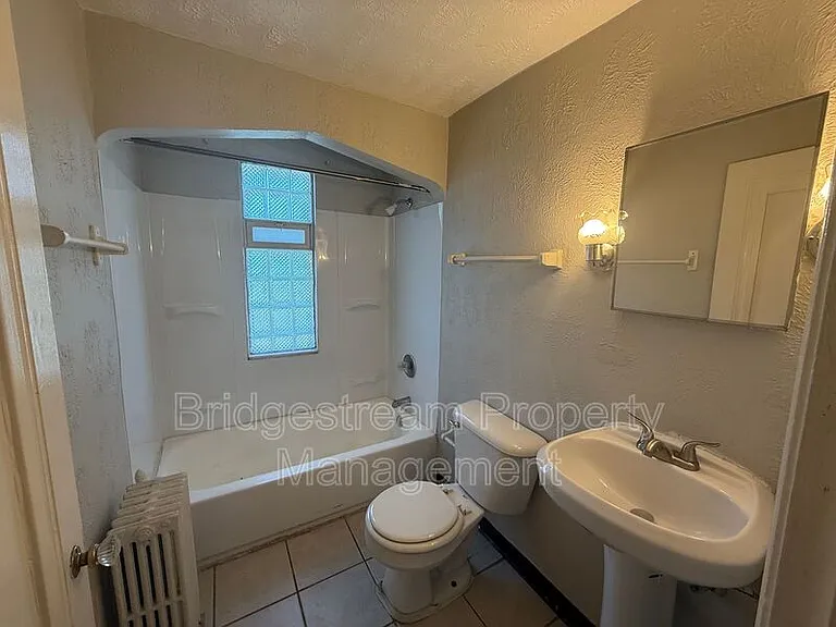 455 Forest Ave #10 — Photo 7