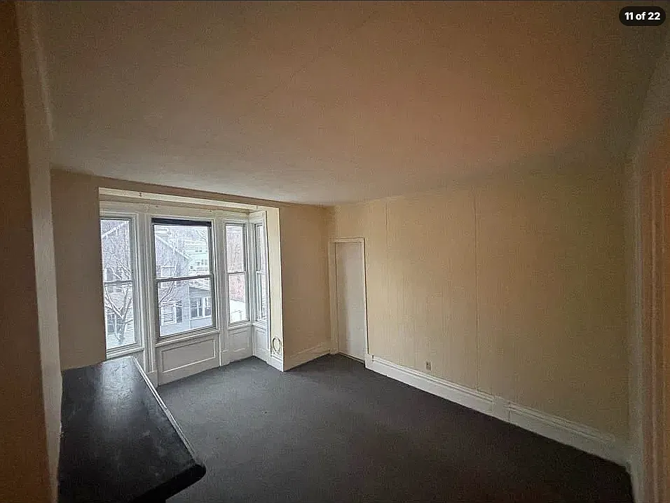455 2nd St — Photo 3