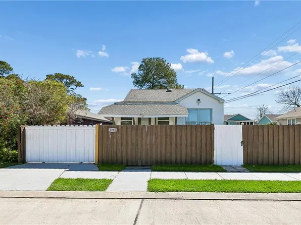 2203 Desire St, New Orleans, LA 70117