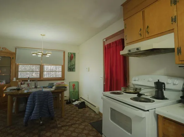 10 Edward Hts, Brattleboro, VT 05301