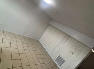 4744 Rose St APT 2R, Schiller Park, IL 60176