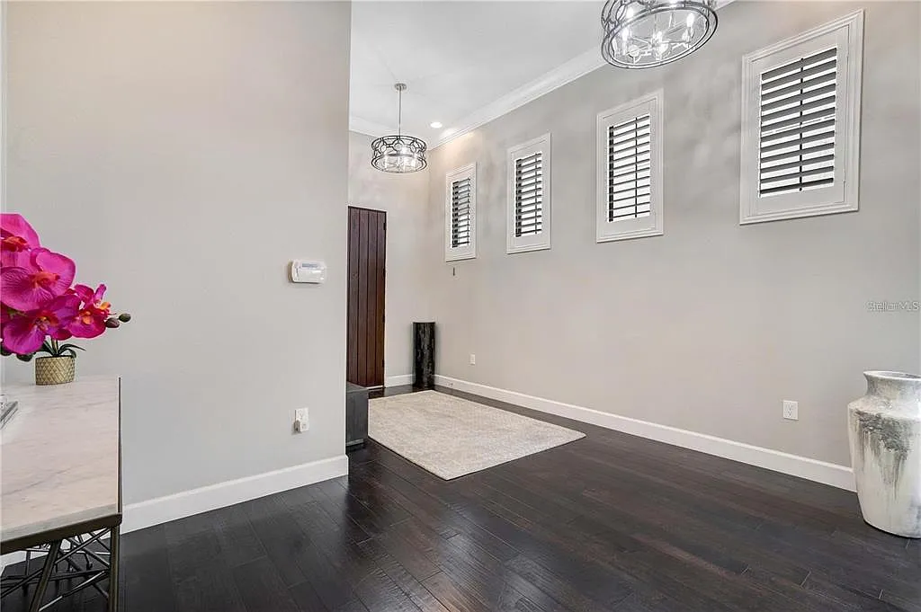 3 bed, 3.5 bath, 3226 sqft, $7,000 — Photo 2