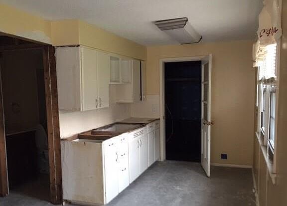3rd image of 3418 S 30th St