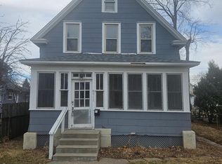 911 Jenks Ave, Saint Paul, MN 55106