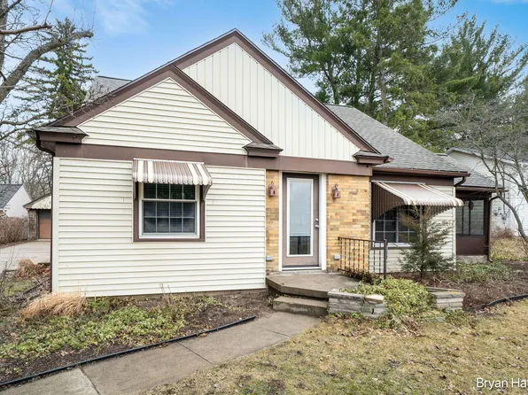 2836 Fuller Ave NE, Grand Rapids, MI 49505