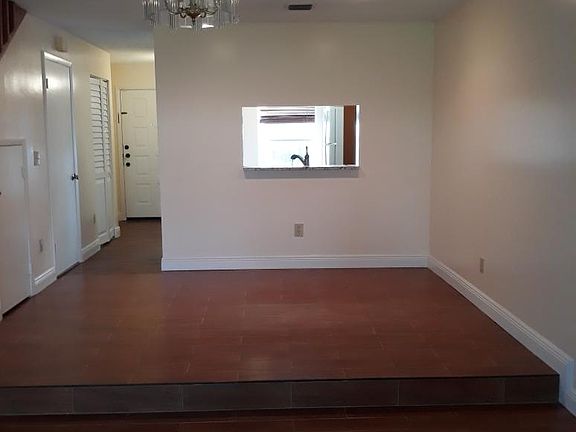 4th image of 7128 Woodmont Ave