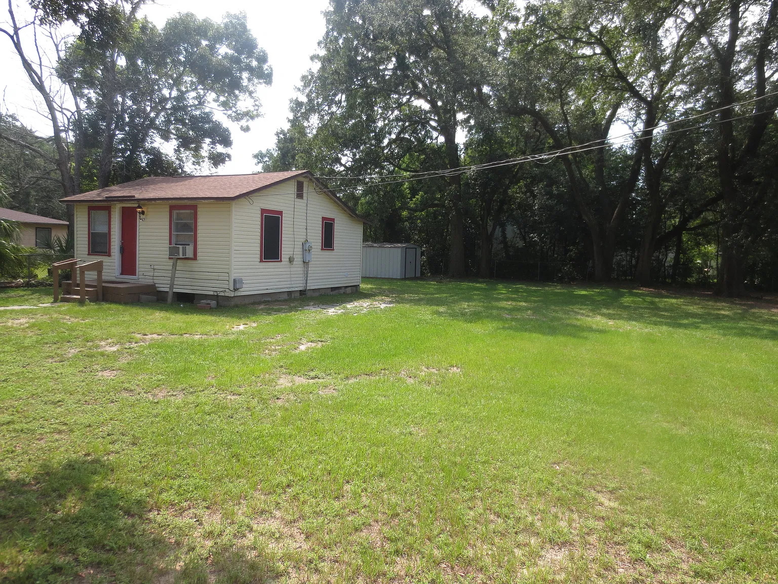 Efficient 1BR Home in Pensacola — Photo 3