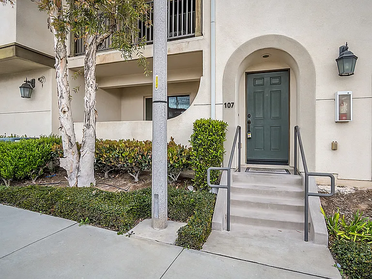 1870 Gladys Ave #107 — Photo 22