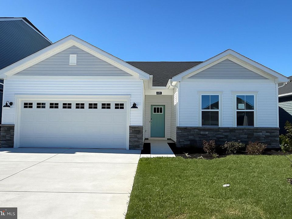 1st image of 24765 Glendale Ln