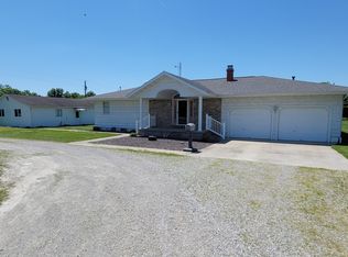 2705 S Broadway Ave, Salem, IL 62881