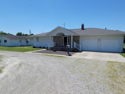 2705 S Broadway Ave, Salem, IL, 62881