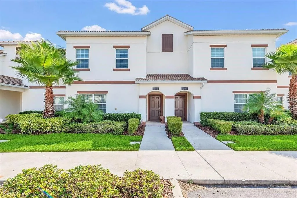 4 bed, 3.0 bath, 1902 sqft, $2,850 — Photo 1