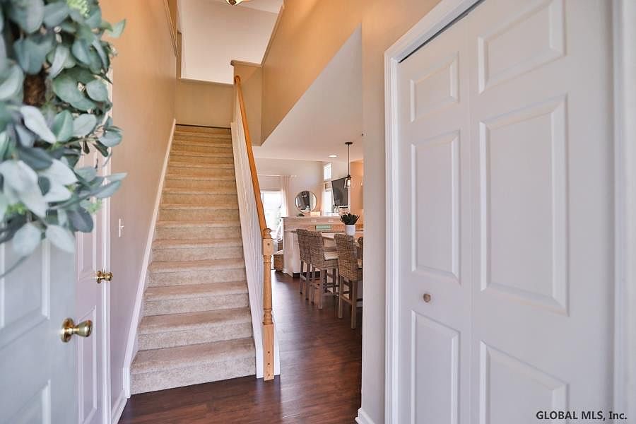 10C POINTE WEST Drive, Halfmoon, NY 12065 Zillow