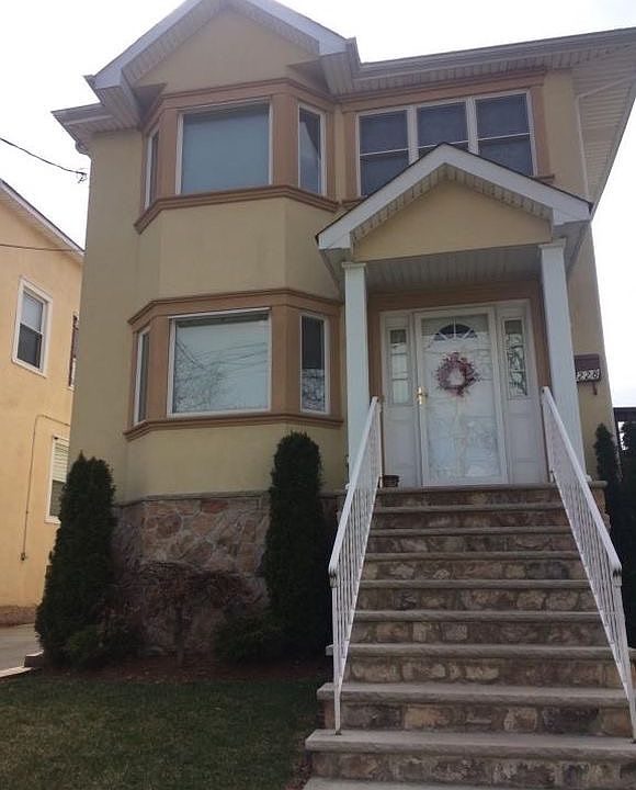 1st image of 228 Liberty Ave #2