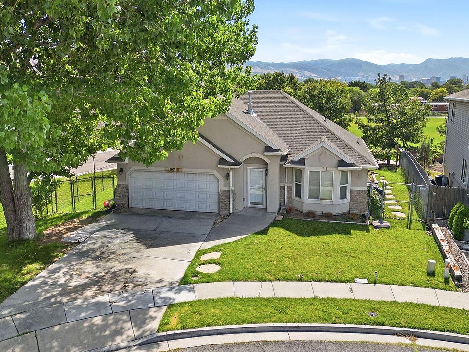1st image of 1971 W Floisand Cir