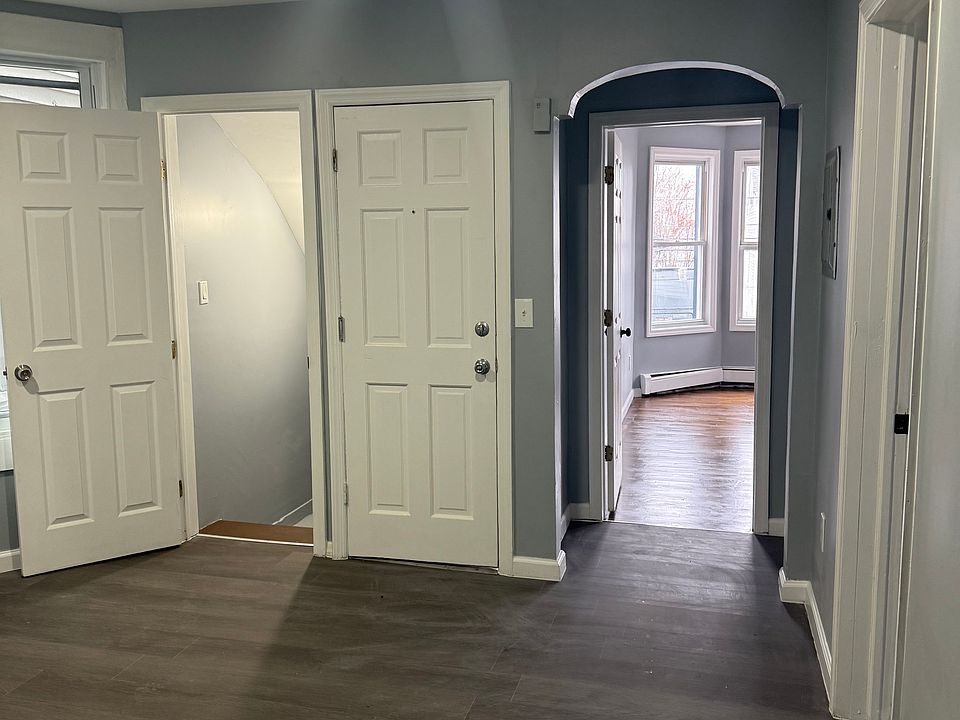 2nd image of 299 Isabella Ave Floor 2