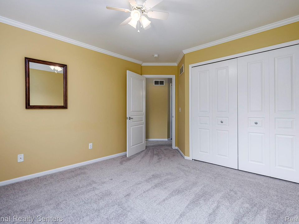 8190 Springdale Dr, photo 25