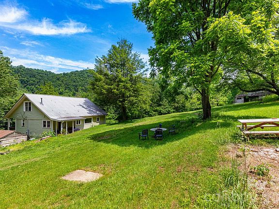 5th image of 329 N Fork Rd