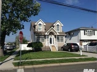 53 Miramar Blvd, Lindenhurst, NY 11757