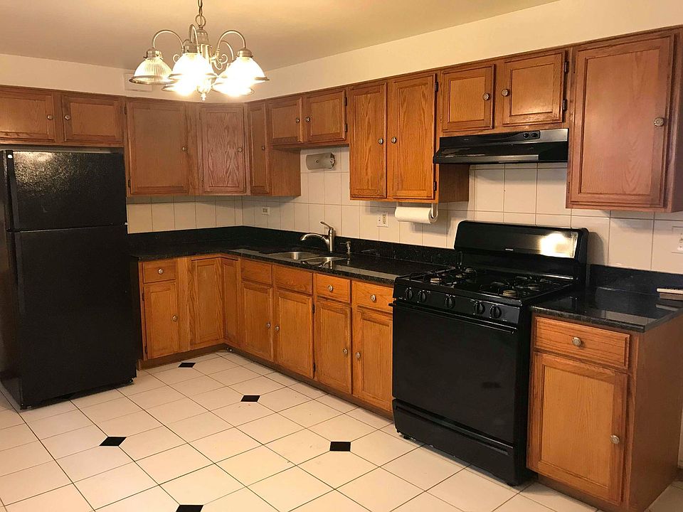 1st image of 5214 N Reserve Ave APT 2E