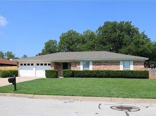 7556 Field Stone Dr, North Richland Hills, TX 76180