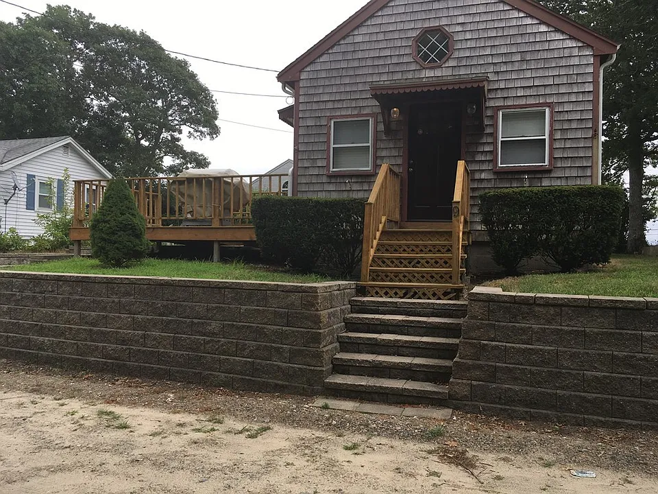 9 Atlantic Ave
