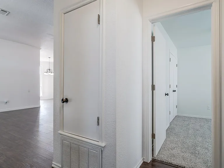 1812 Pebble Creek Blvd — Photo 32
