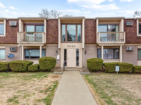 7050 Villa Dr APT 5, Waterford, MI 48327