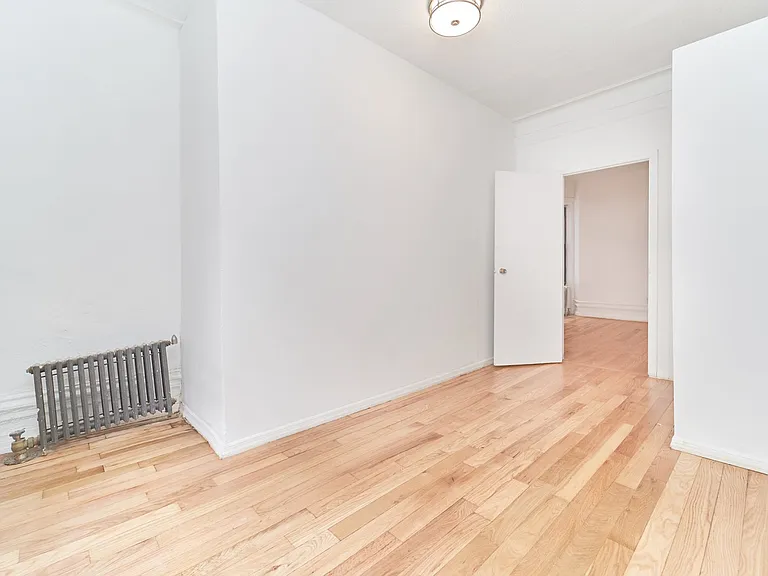 583 W 177th St #33 — Photo 8