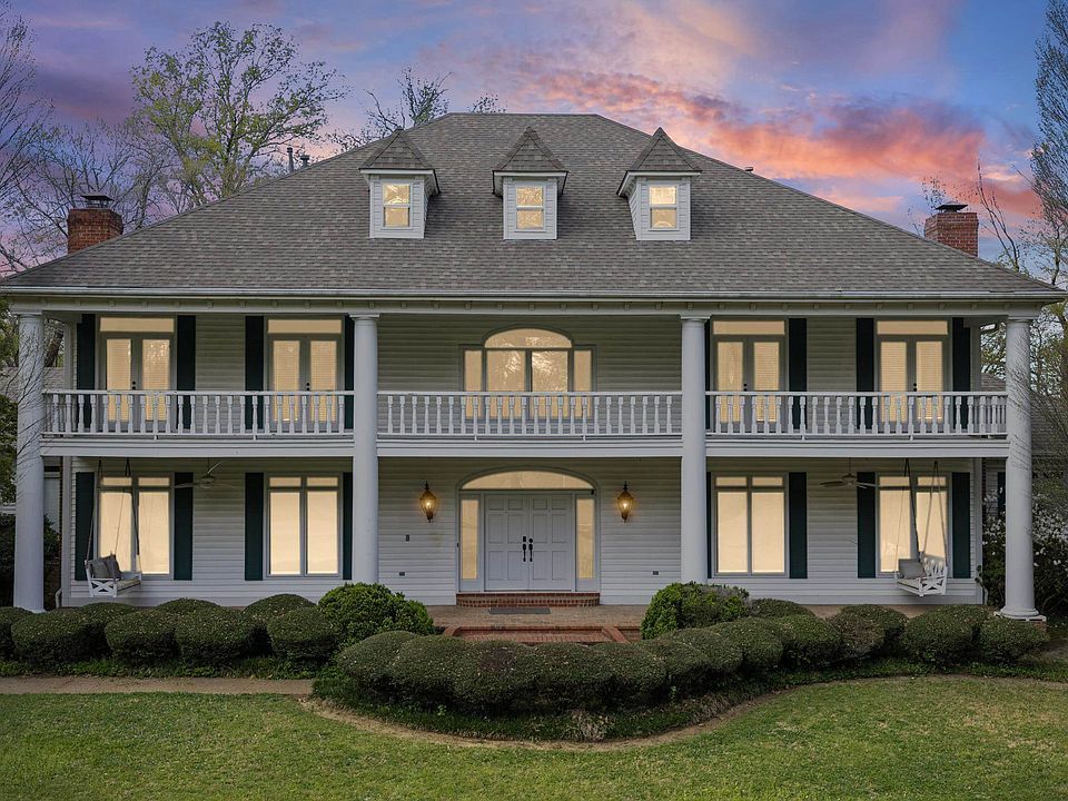 1st image of 6048 Willoughby Oak Ln