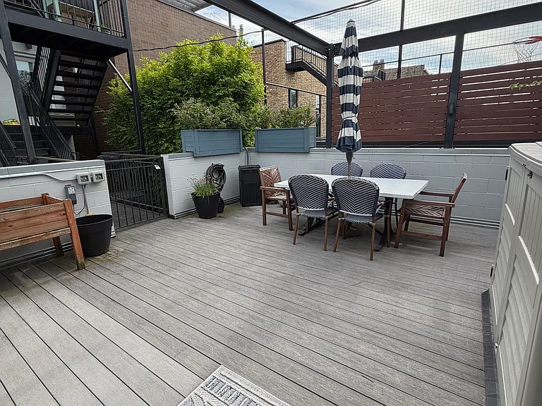 1644 W Erie St #1 — Photo 18